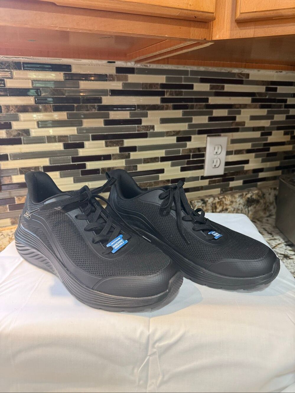 Skechers BOBS Sport Squad Waves sneakers black Sz 11 WIDE NWT